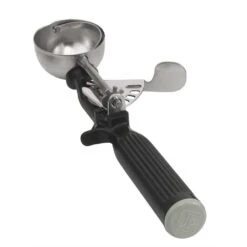 Vollrath 47146 S/S 1 Oz. / #30 Thumb Action Disher W/ Black Handle