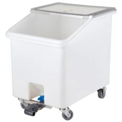 Cambro IBSD37148 White 37 Gallon Soak Tank With Slanted Top And Drain